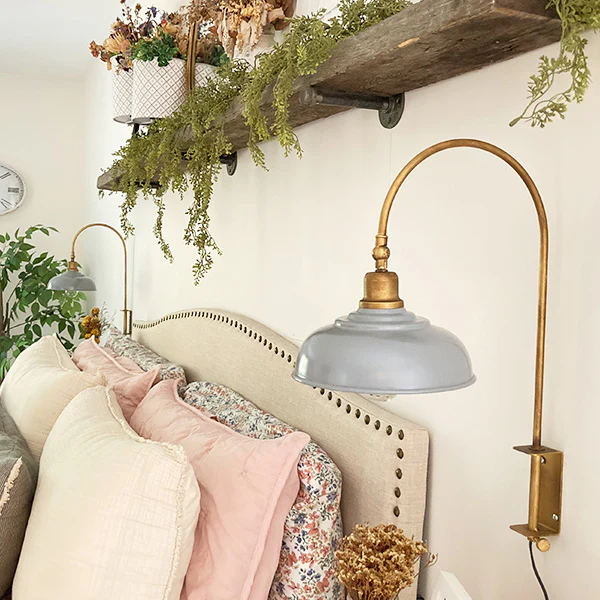 Antique Gold Gooseneck Wall Lamp