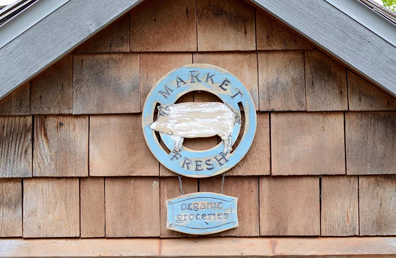 Distressed Market Fresh Sign