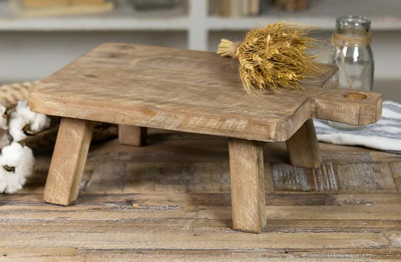 Wooden Cutting Board Pedestal
