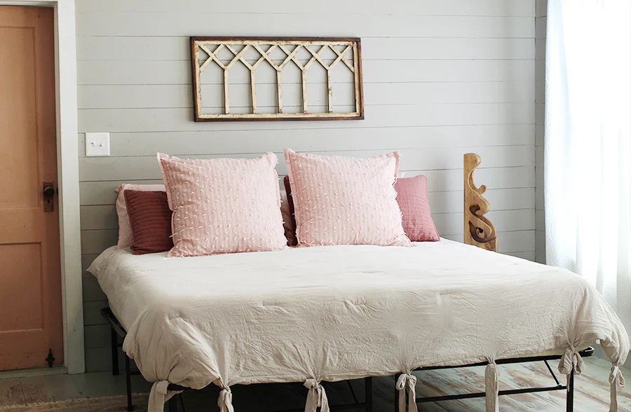 Distressed Natural Wooden Corbel