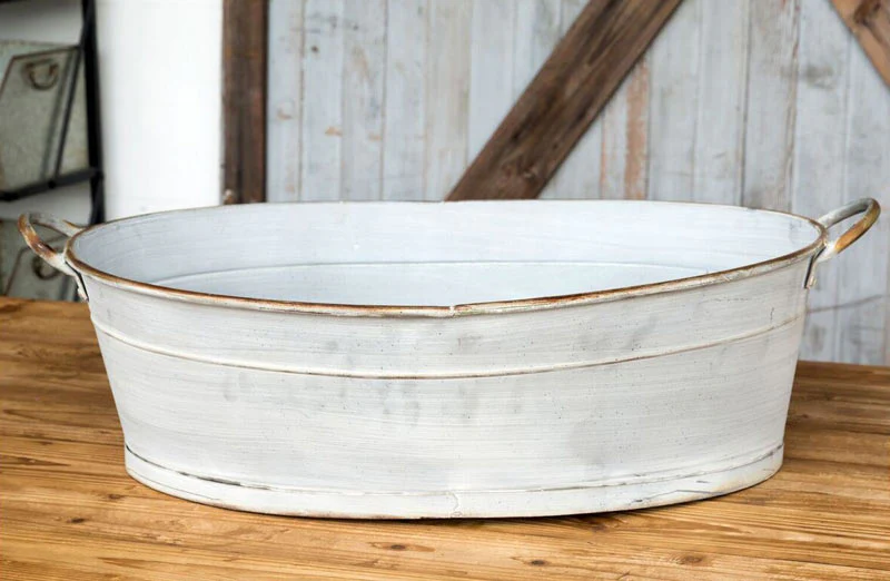 *HUUUGE* Oval Farm Tub