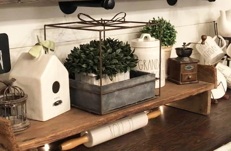 Metal Framed Gift Box Planter