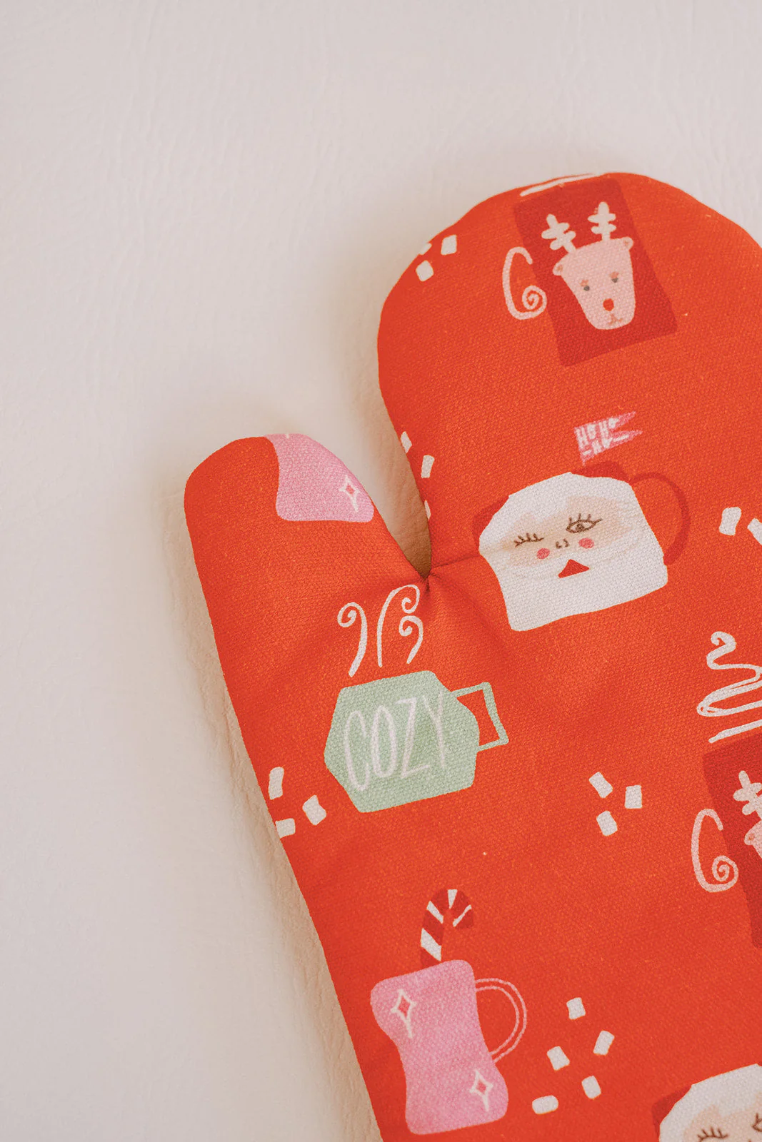 Cozy Mugs Oven Mitt